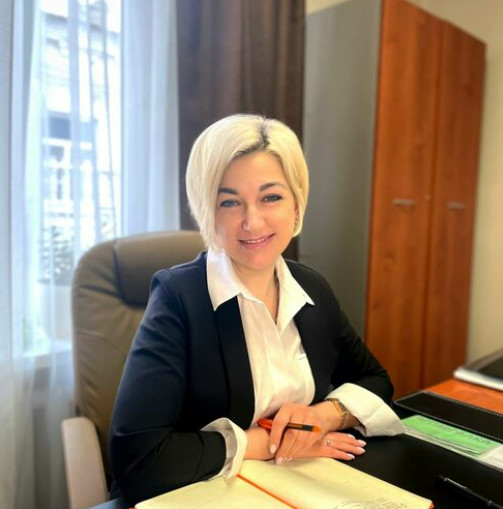 Анна — эксперт по квартирам в Азове